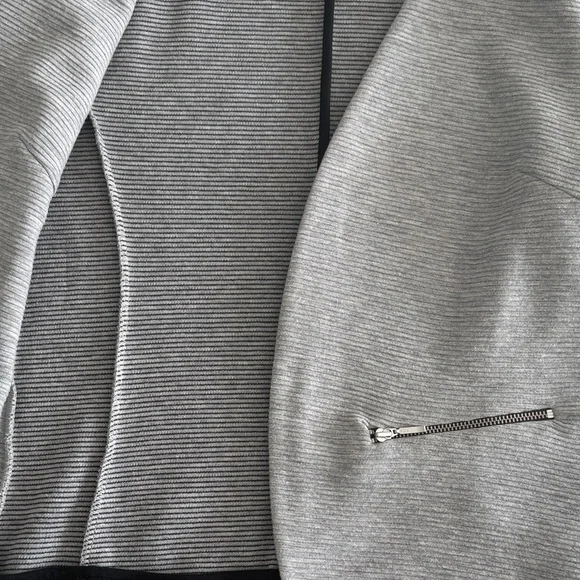 Oliver Bonas Gray Lightweight Blazer - Size 4 - Picture 4 of 4